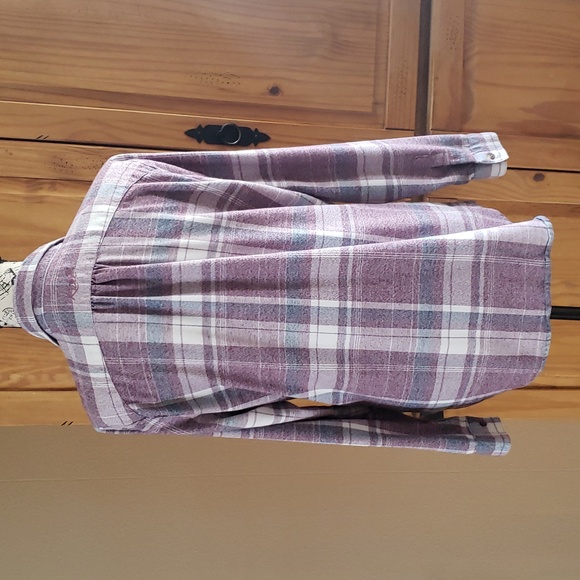 Kuhl flannel top - Picture 3 of 12